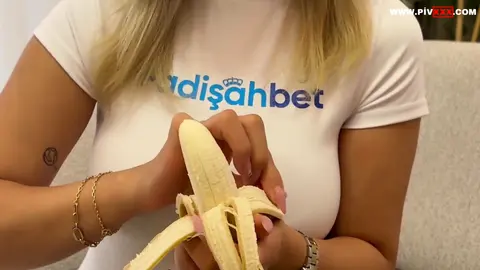 DUL KOMŞUMU BAĞIRTA BAĞIRTA SİKİYORUM