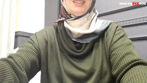 Türbanlı azgın yayıncı