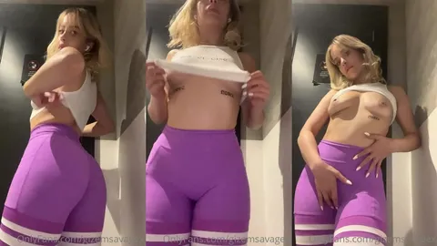 Gizem Savagex göğüslerini gösterdi.