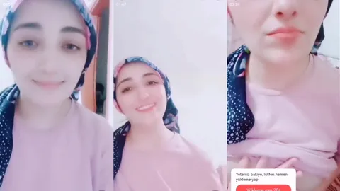 Türbanlı köylü kızı, sevgilisine görüntülü olarak memlerini gösteriyor