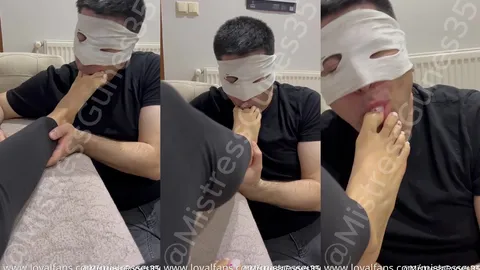 You should thank me for making you lick my sweaty feet  You should thank me for making you lick my sweaty feet videosu; Ayak Fetişi etiketiyle Mistress Güneş tarafından paylaşılmıştır.