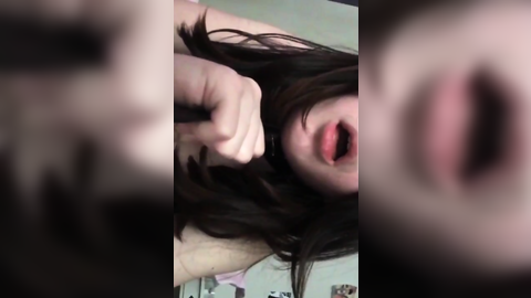 Diş Fırçasıyla aşk yaşayan kız Toplu video