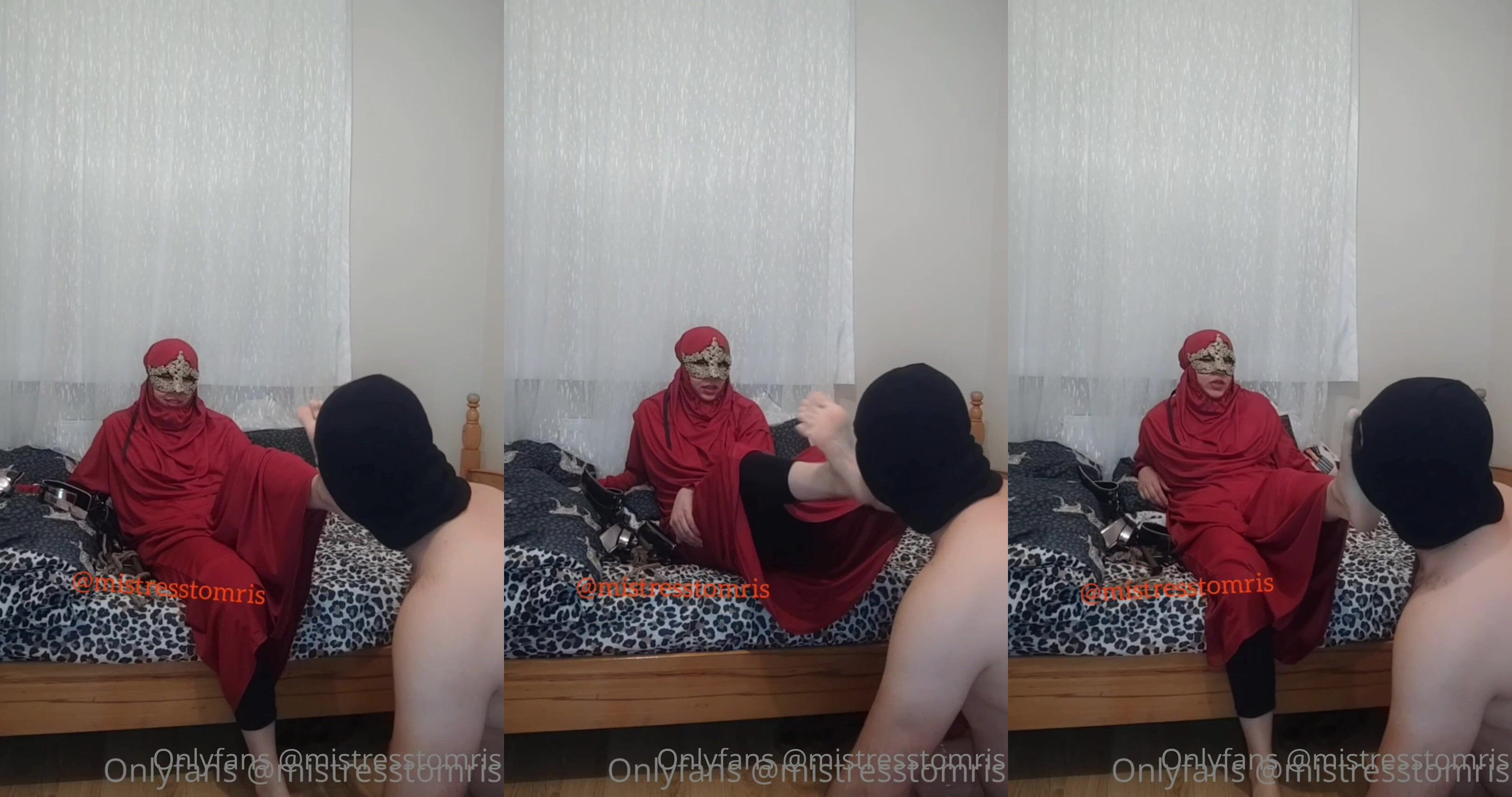 Benim emrinden çıkmadan tabanlarıma itaat et • Mistress Tomris