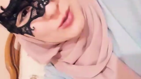 Çabuk parmak aralarımı yala • Queen Salome