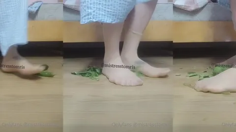 Ezik penisini nasıl ezdiğimi biliyorsun • Mistress Tomris