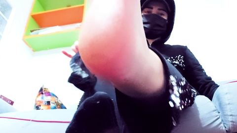 Spor sonrası leş gibi olmuş çoraplar ve bir adet yorgun sahibenizi bıraktım buraya • Queen Salome