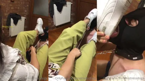 Beyaz spor ayakkabı yalatma 3 • Mistress Doğa