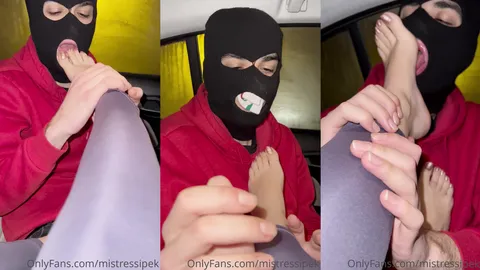 Arabada mükemmel ayaklarımı ağzına aldı • Mistress İpek