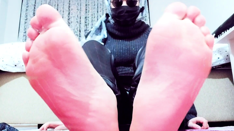 Sizi file çoraplı ağıma düşürdüm böcekler gibi hahaha • Queen Salome