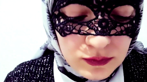 İnce çorap delilerine • Queen Salome