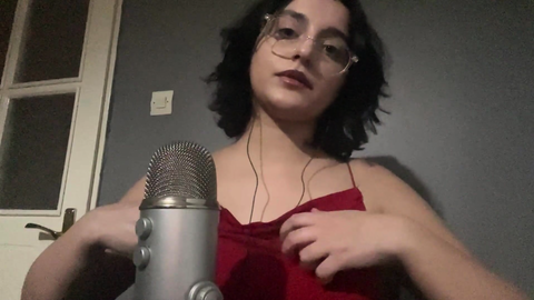 Senadeska ASMR Kıyafet çıkarma