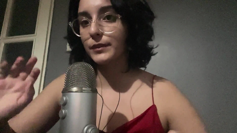 Senadeska ASMR Kıyafet çıkarma