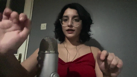 Senadeska ASMR Kıyafet çıkarma