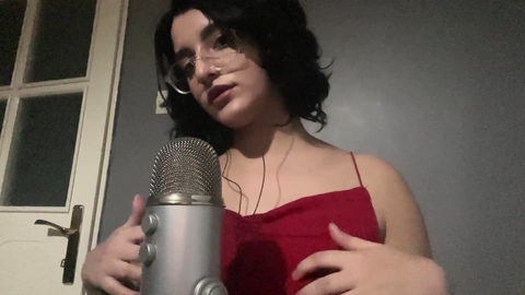 Senadeska ASMR Kıyafet çıkarma