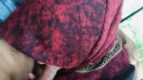 Denizliden Türbanlı Güler Sevgilisine Arabada Sakso Çekiyor