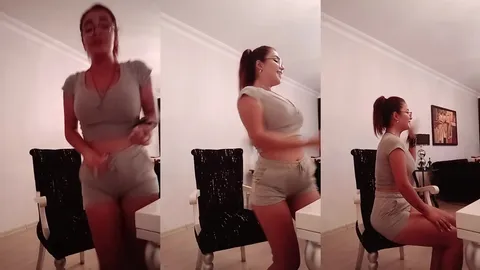 Esmer Madam Naz evde kıvırıp poz veriyor