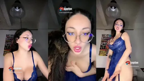 Tango Ayla mavi donunda azgınca kıvırtıyor