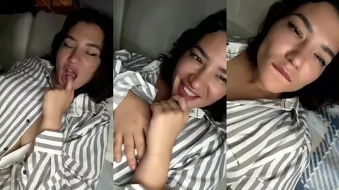 Burcu Yıldız yatakta gömleğini açıp göğüsleriyle oynuyor