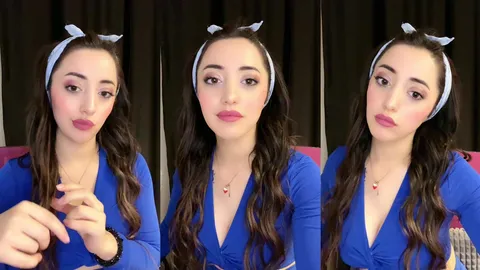 Eva Tango mavi elbisesiyle yayında azdırıcı bakışlar atıyor