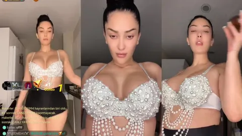 zemheri tango tangoda iri memelerini sallayıp şov yapıyor