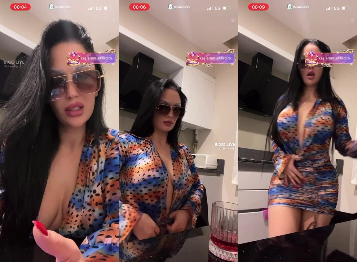 zemheri tango bigoda memelerini gösterip kalça sallıyor