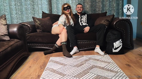 TurkishCuckold maskeyi taktırmış karısına öptürüp siktiriyor