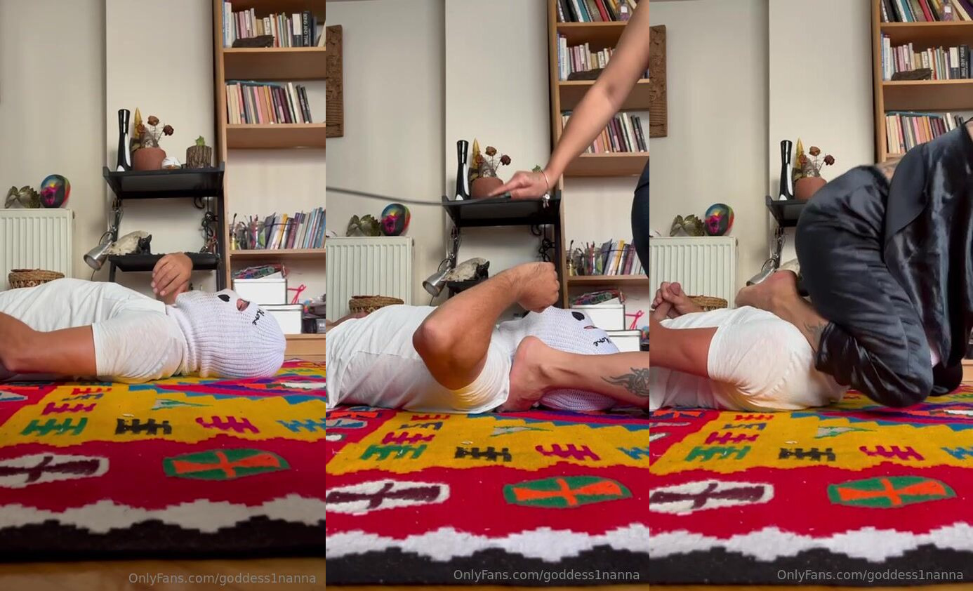 Popomu kölenin yüzüne sürttürdüm