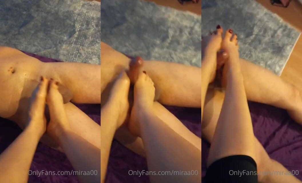 Mistress Mira ayaklarıyla sik okşuyor, OnlyFans'ten sıcak footjob