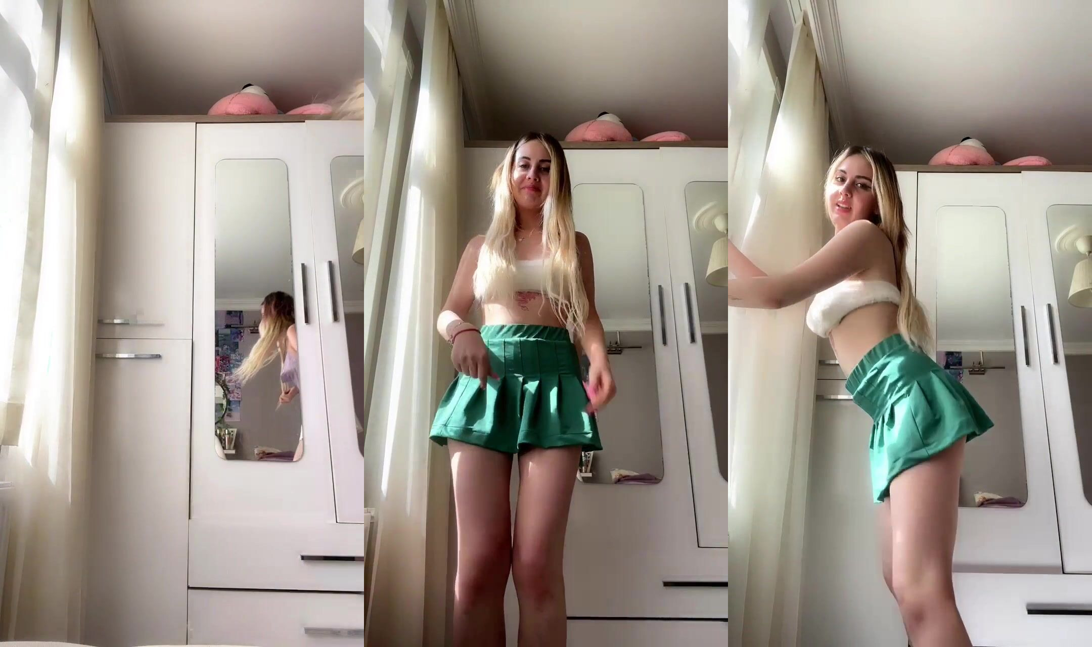 Semfunny sarışın hatun ayna karşısında mini eteğiyle şov yapıyor