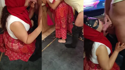 Azra Cuckold türbanlı halde sakso çekip sikişiyor