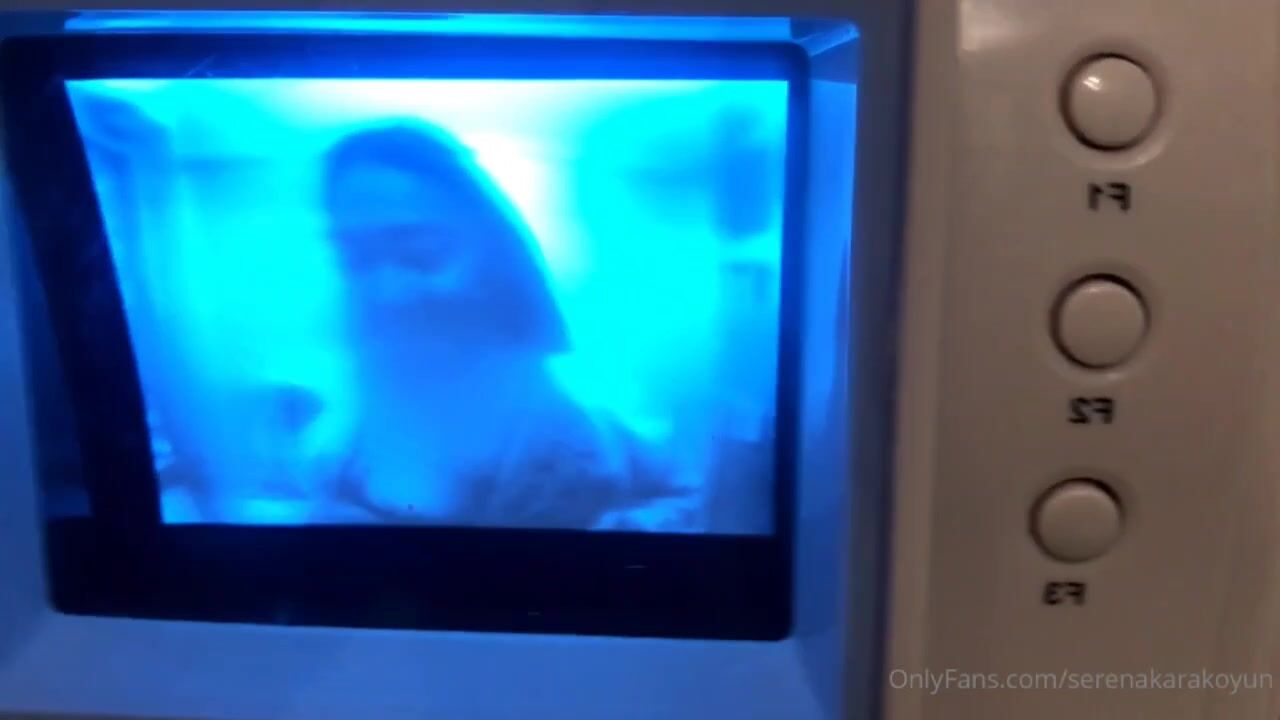 Serena Karakoyun Evin Her Duvarında Köşesinde Kendini Siktiriyor