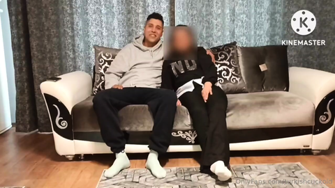 turkishcuckold onlyfans videosunda adamla sert sikişiyor amı dağılıyor