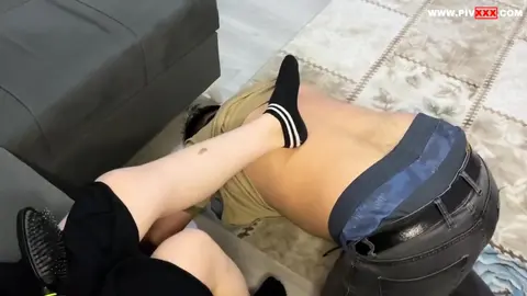 KRALİÇE GENE ACIMIYOR