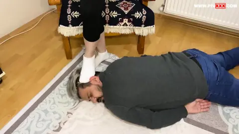 KRALİÇE GERİ DÖNDÜ