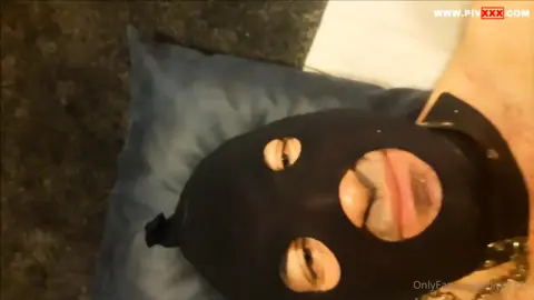 Boğazını ezerim senin