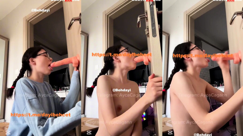 Ayça çağan Dildoya Sakso Çekiyor