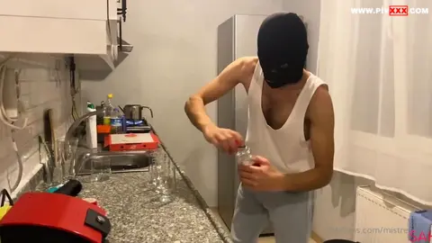 EV KÖLEM, HİZMET KÖLEM, KÖPEĞİM !