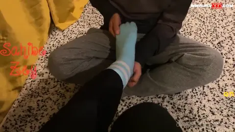 HEP DÖVECEK DEĞİLİM YA, YORULAN AYAKLARIMA MASAJ DA YAPTIRMAM GEREK