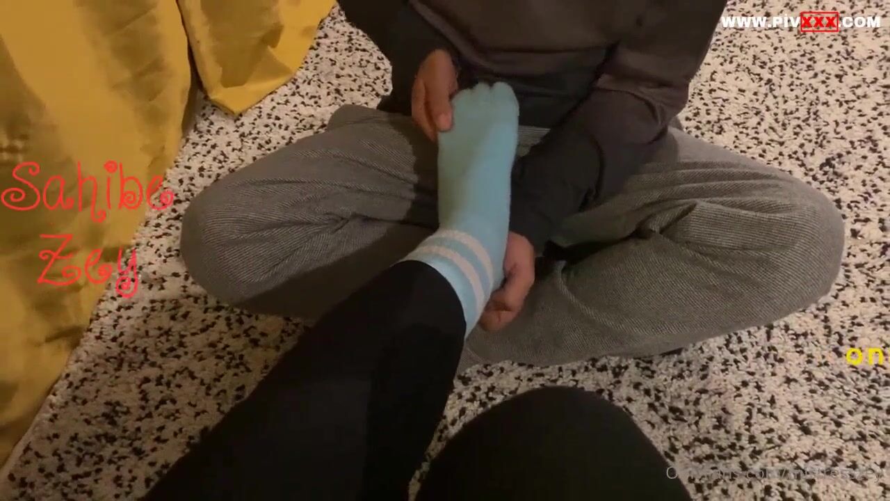HEP DÖVECEK DEĞİLİM YA, YORULAN AYAKLARIMA MASAJ DA YAPTIRMAM GEREK