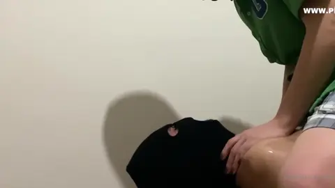 Seni streç filme sarıp, hareketsiz bıraktıktan sonra tükürüğümü yediriyorum