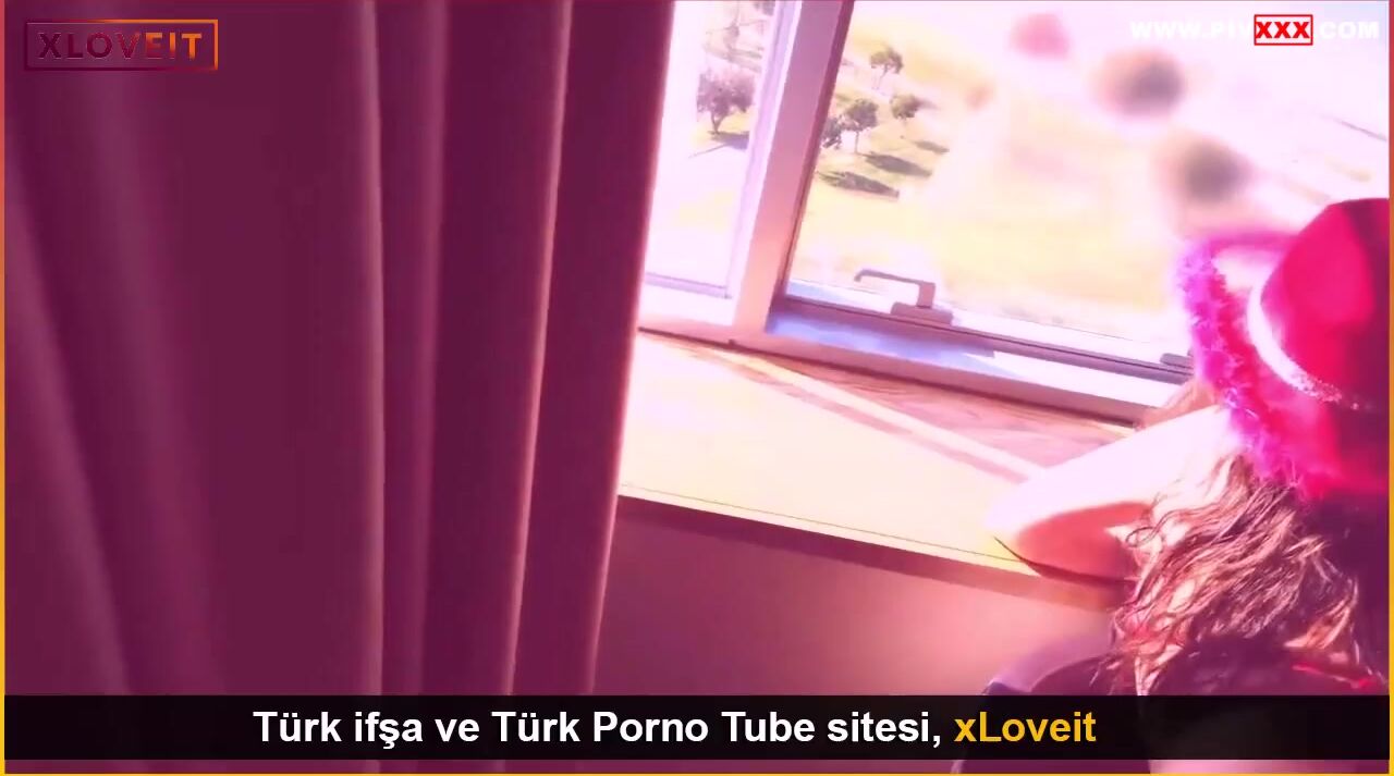 Pencereye Karşı Domaltmış Sikiyor