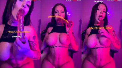 Yeahmur Nude Amcığını Gizleyip Dildo Yaladı