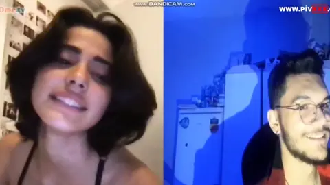 Omegle'de Karşısına Çıkan Kızı Konuşarak Azdırdı!